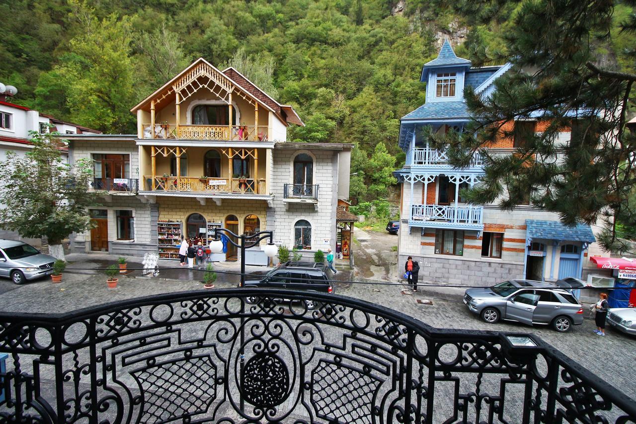 Golden Tulip Borjomi Hotel Buitenkant foto