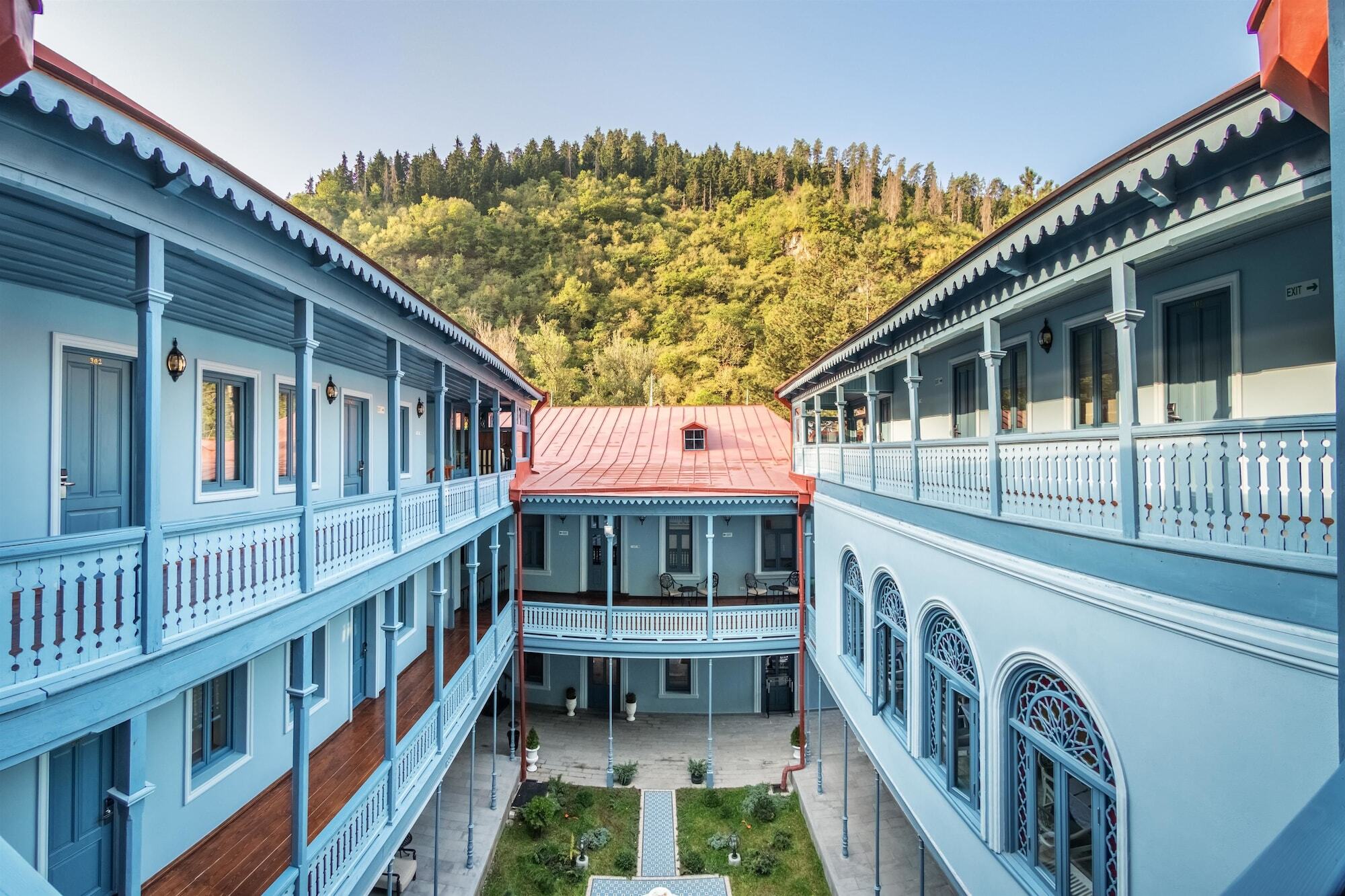 Golden Tulip Borjomi Hotel Buitenkant foto