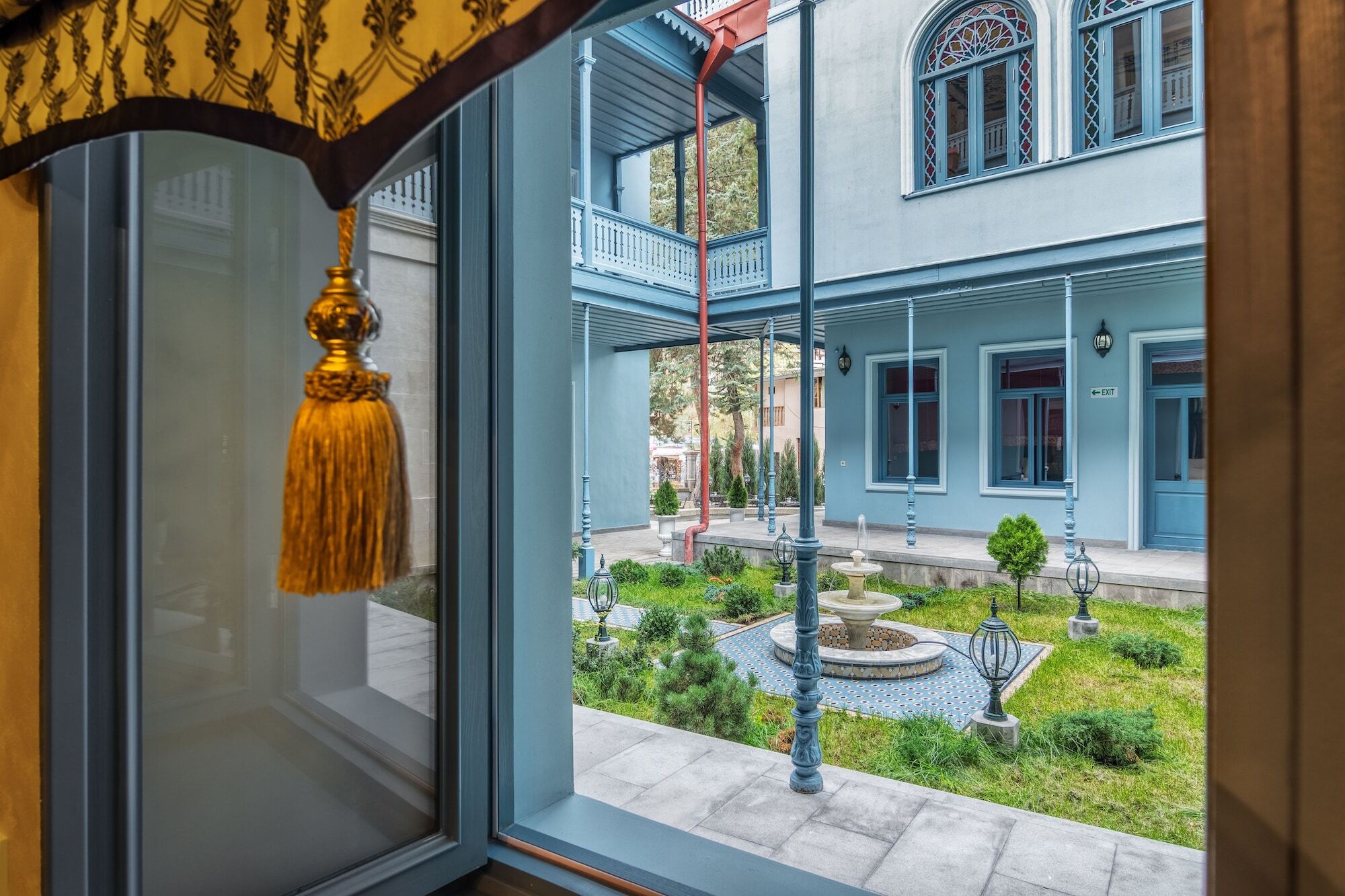 Golden Tulip Borjomi Hotel Buitenkant foto